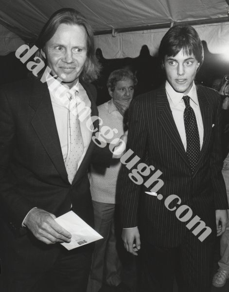 Jon Voight and son, James 1987, NY.jpg